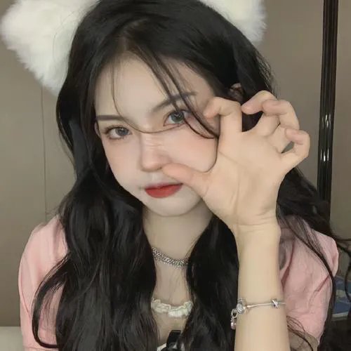 蒙娜丽莎与血月亮